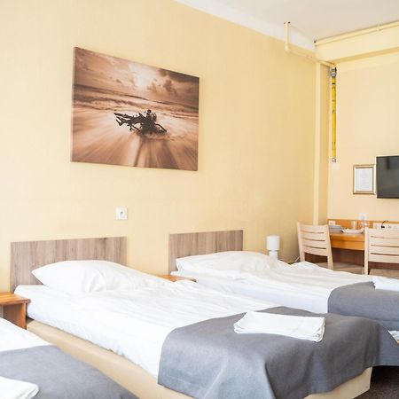 Hostel Krosnienska 12 Zielona Góra Zewnętrze zdjęcie