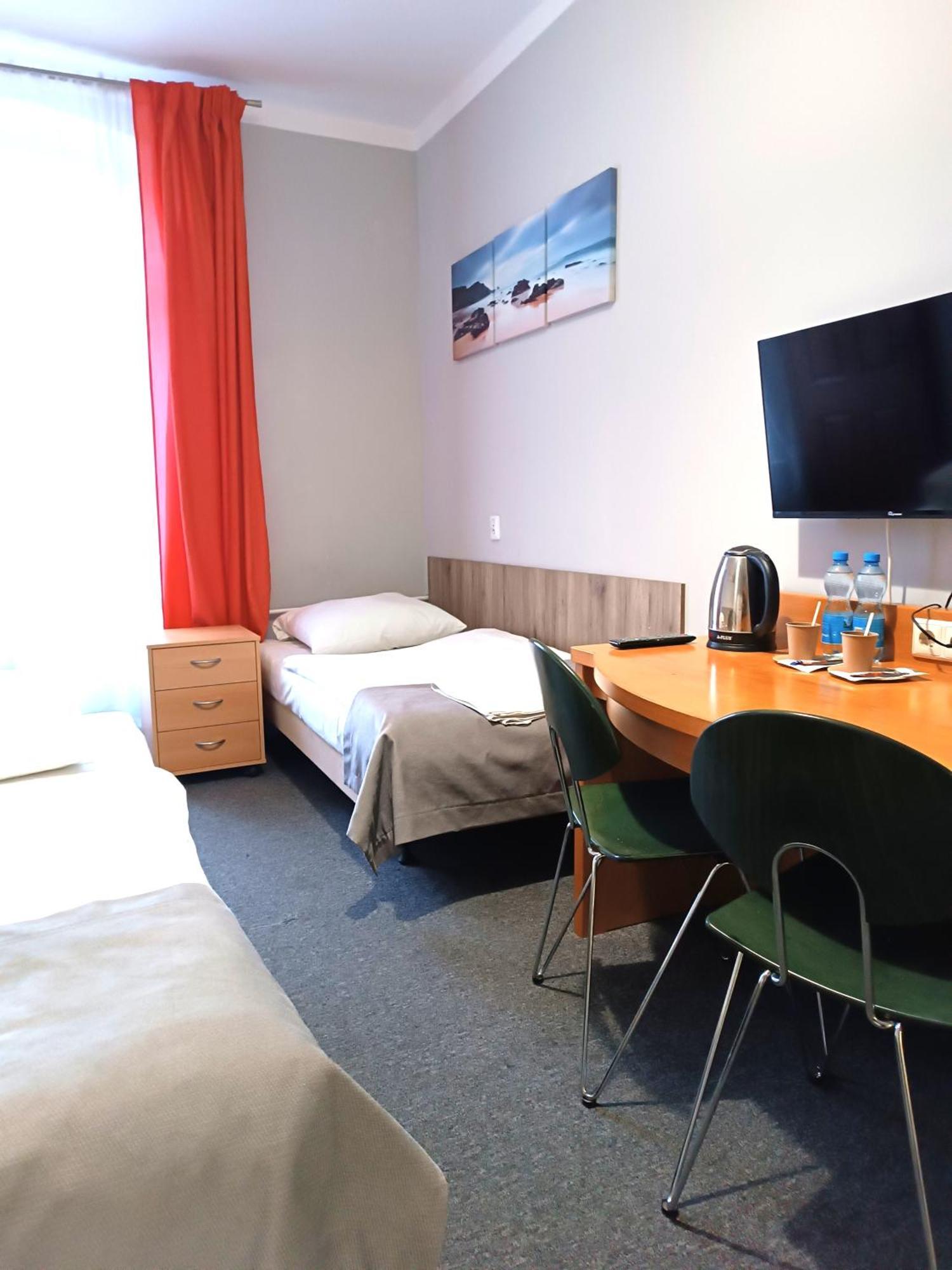 Hostel Krosnienska 12 Zielona Góra Zewnętrze zdjęcie