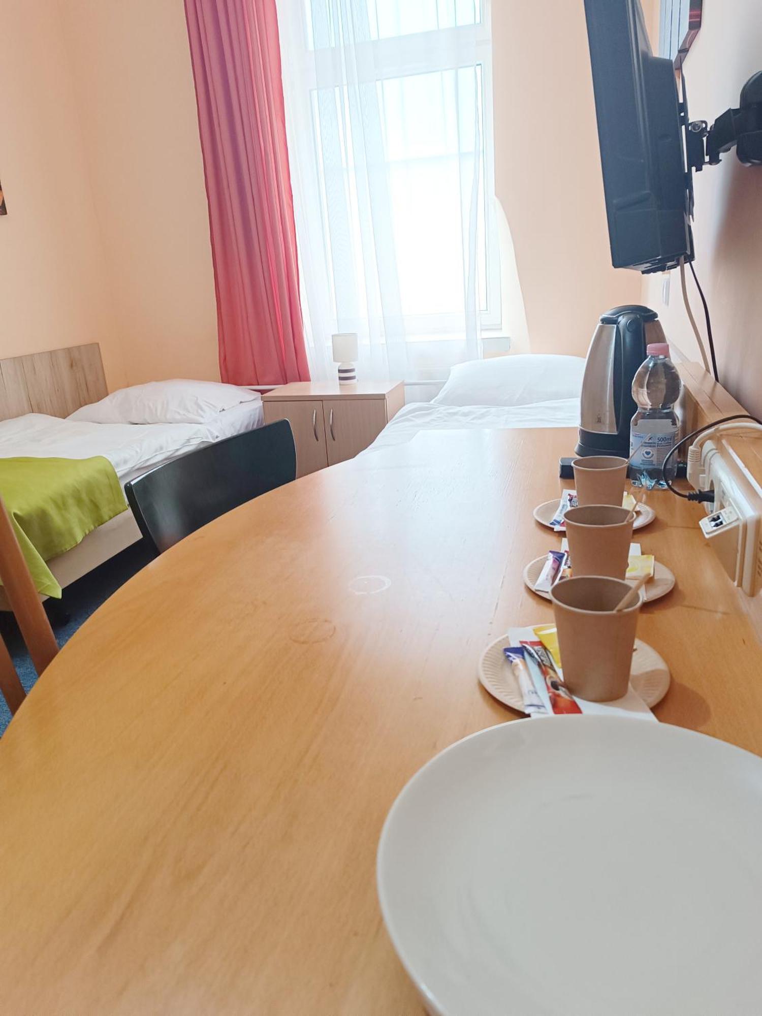Hostel Krosnienska 12 Zielona Góra Zewnętrze zdjęcie