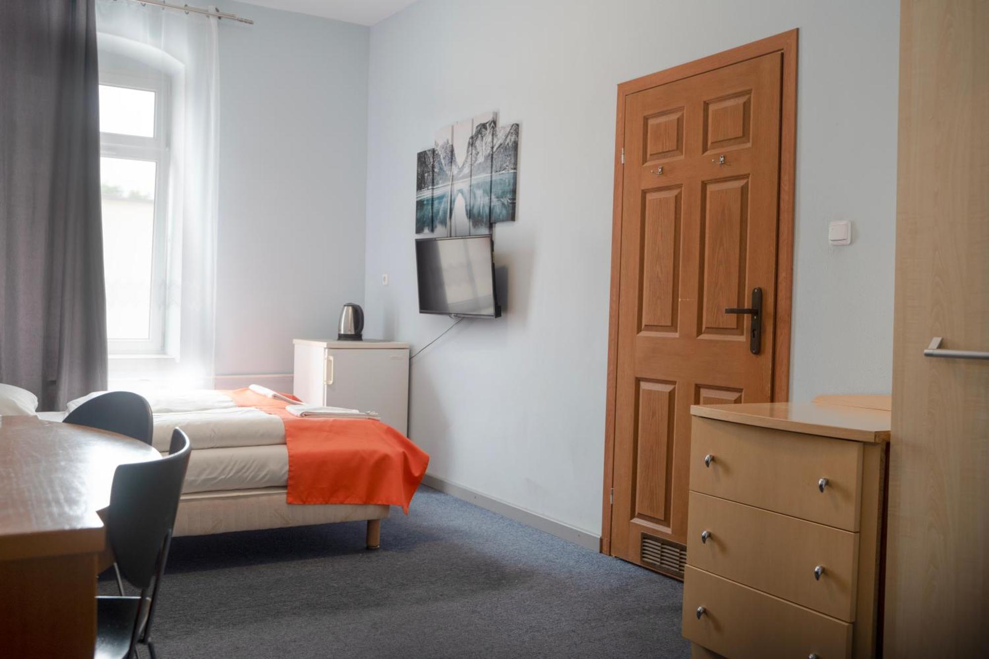 Hostel Krosnienska 12 Zielona Góra Zewnętrze zdjęcie
