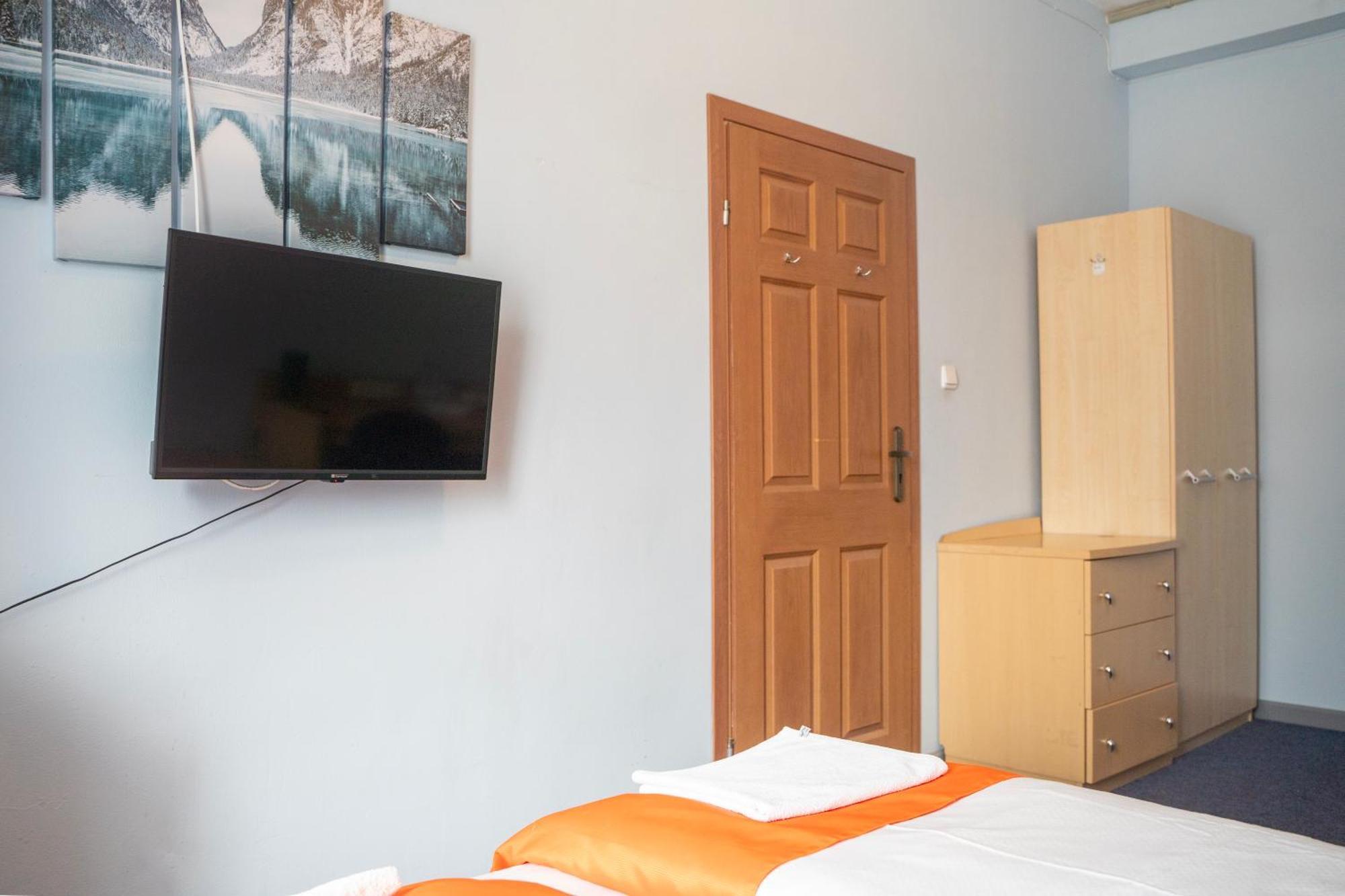 Hostel Krosnienska 12 Zielona Góra Zewnętrze zdjęcie