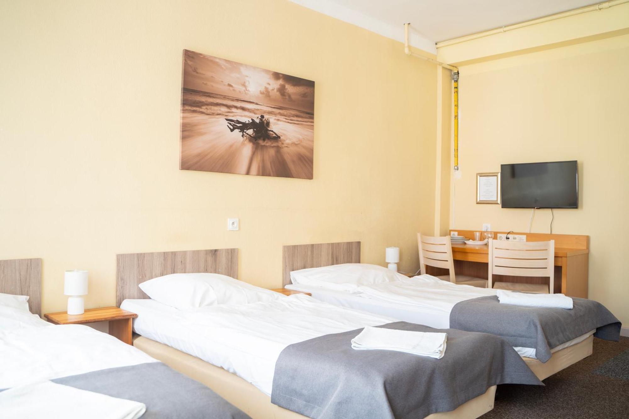 Hostel Krosnienska 12 Zielona Góra Zewnętrze zdjęcie