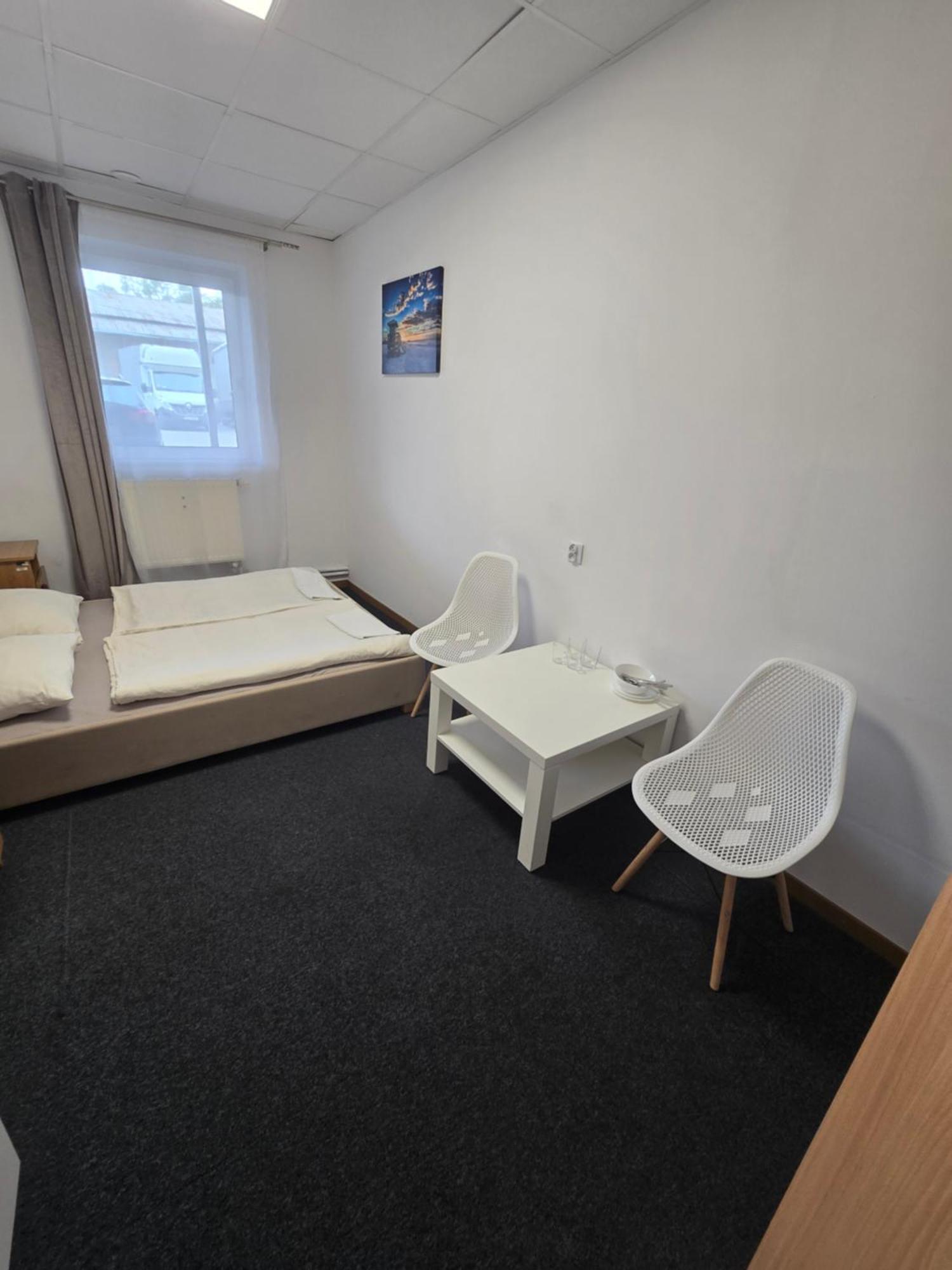 Hostel Krosnienska 12 Zielona Góra Zewnętrze zdjęcie