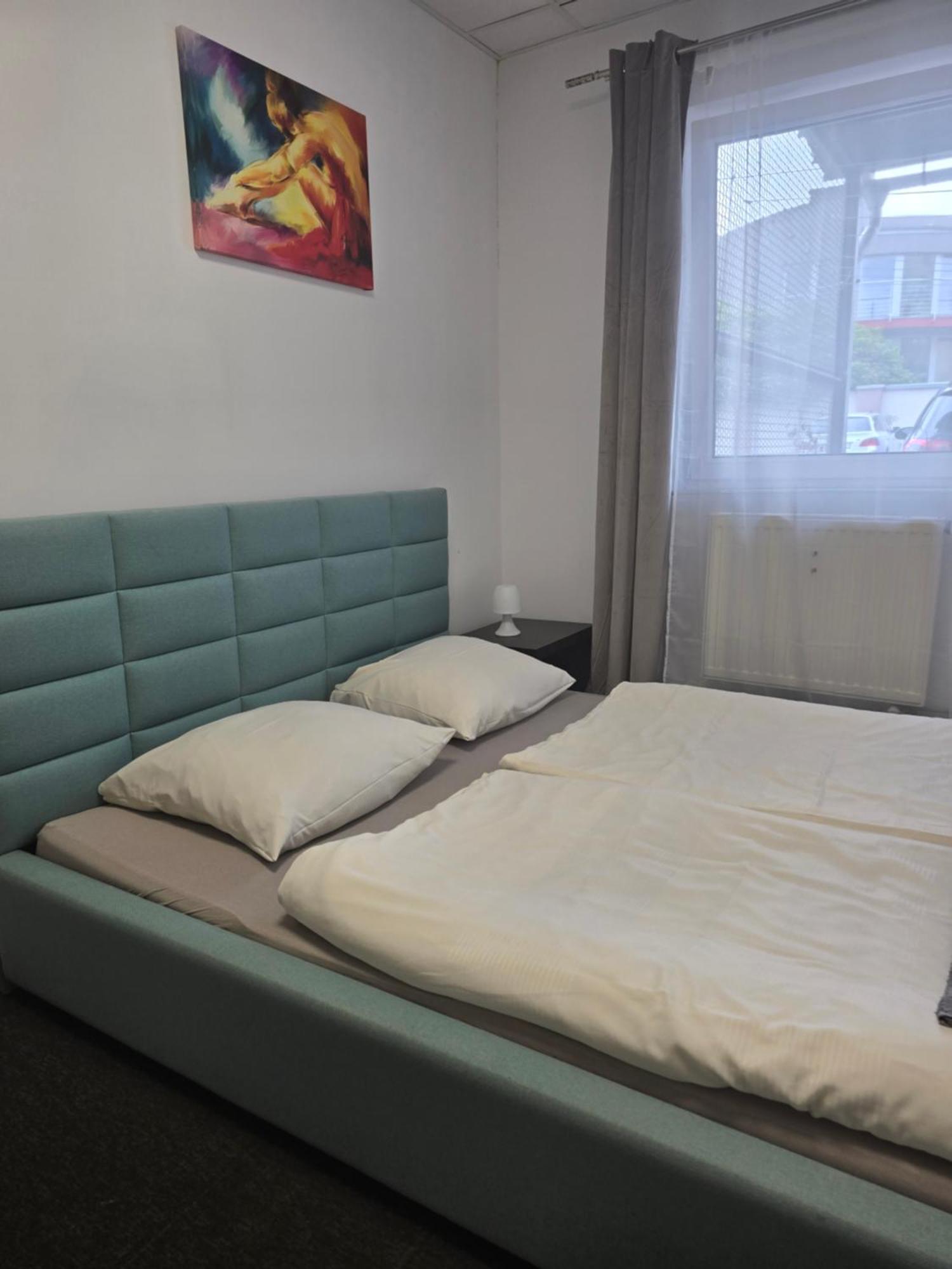 Hostel Krosnienska 12 Zielona Góra Zewnętrze zdjęcie