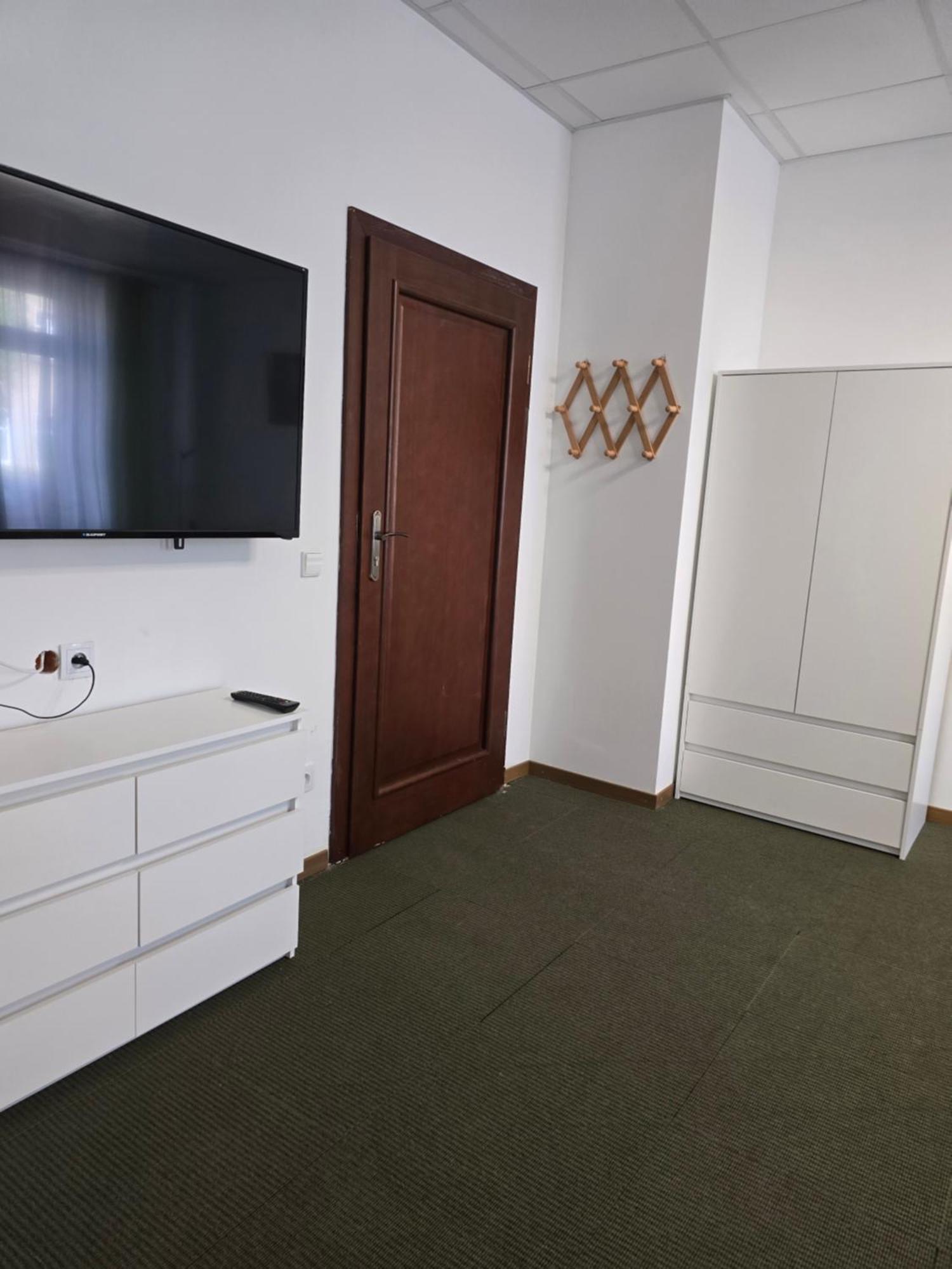 Hostel Krosnienska 12 Zielona Góra Zewnętrze zdjęcie