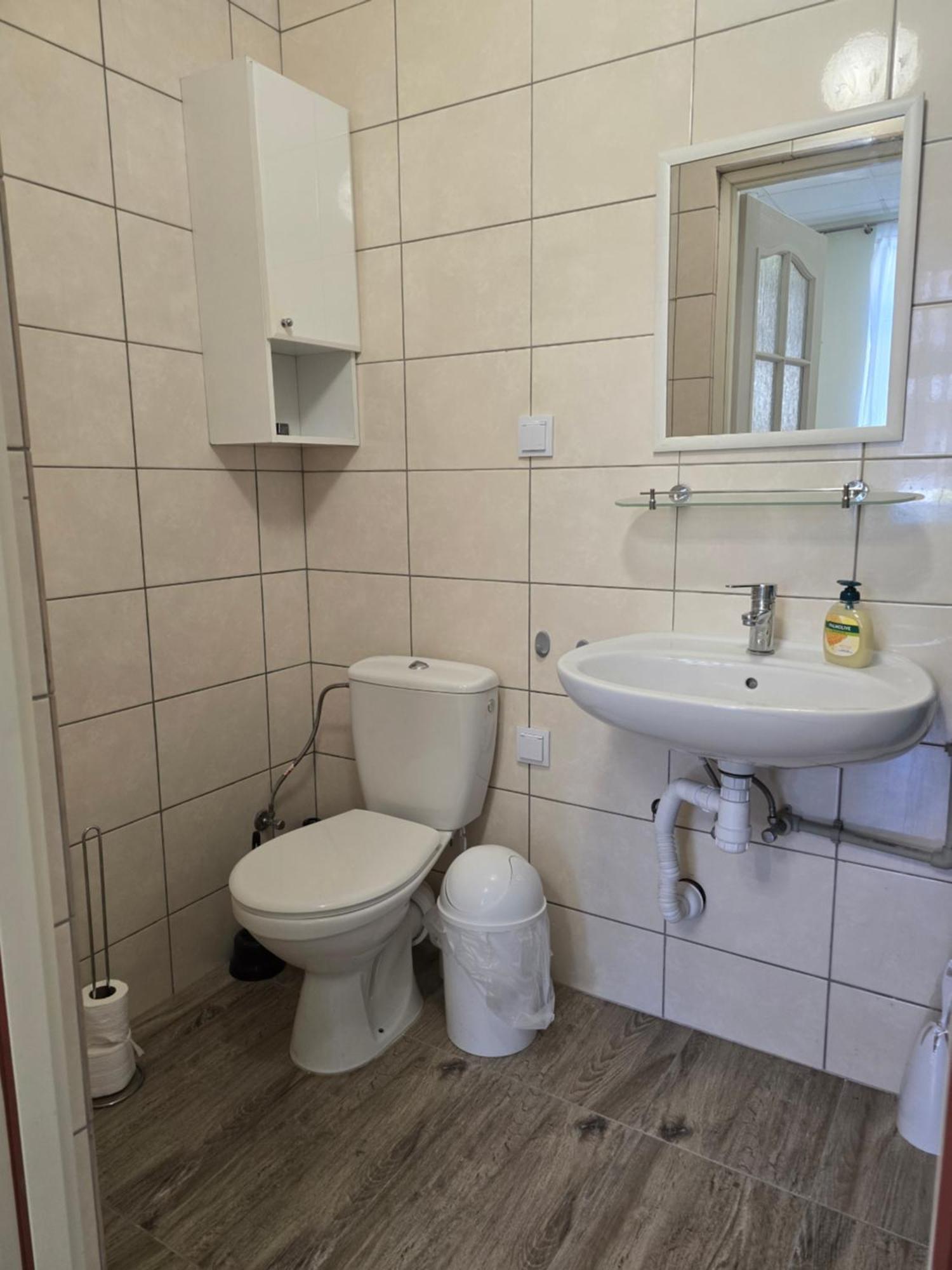 Hostel Krosnienska 12 Zielona Góra Zewnętrze zdjęcie